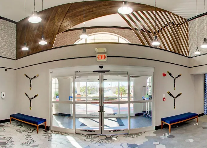 Comfort Suites Newport News Airport